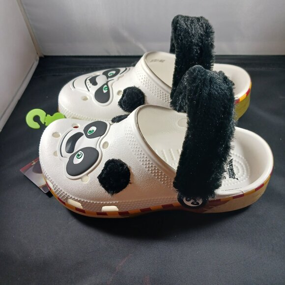 Crocs Kids' Kung Fu Panda Classic Clogs Little Girl Size 2 - Picture 3 of 7